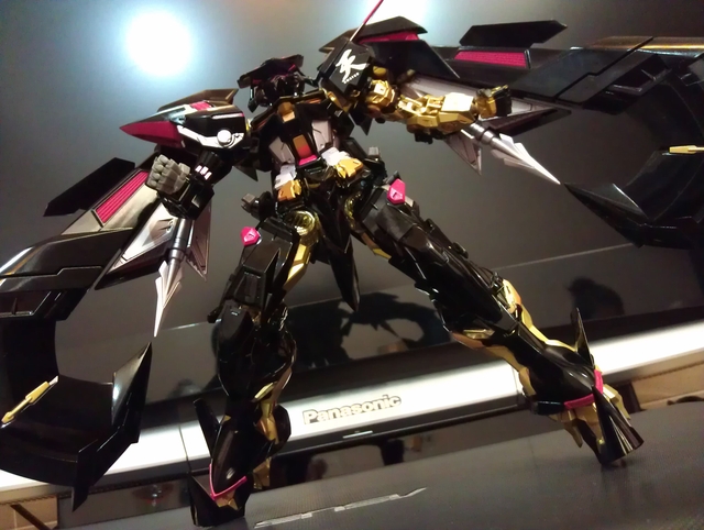 超合金METAL BUILD異端鋼彈金色蜜娜之天空宣言 / ガンダムアストレイゴールドフレーム天ミナ -天空の宣言-